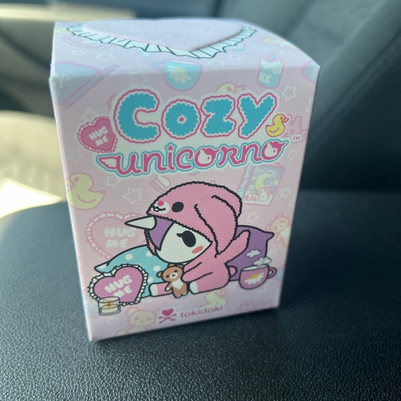 tokidoki Accessories - Tokidoki Cozy Unicorno Blind Box Figure